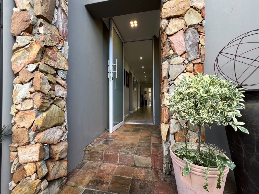 3 Bedroom Property for Sale in Crossways Farm Village Eastern Cape